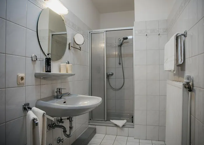 Hofzeit Gmbh *